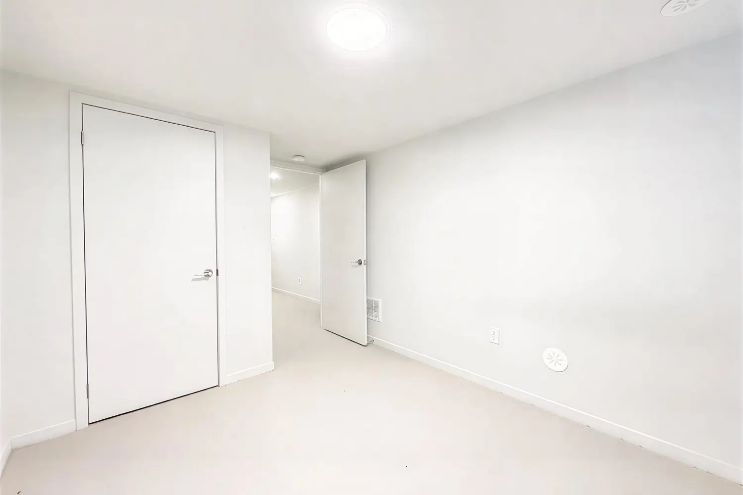 Additional image 7 of 10 Lloyd Janes Lane 188