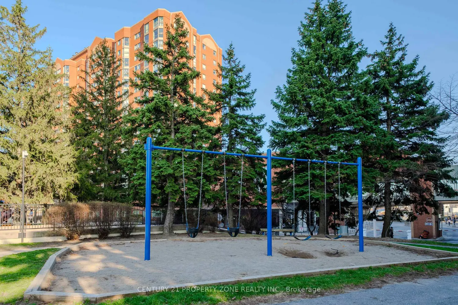 Additional image 3 of 2466 Eglinton Avenue Ph03