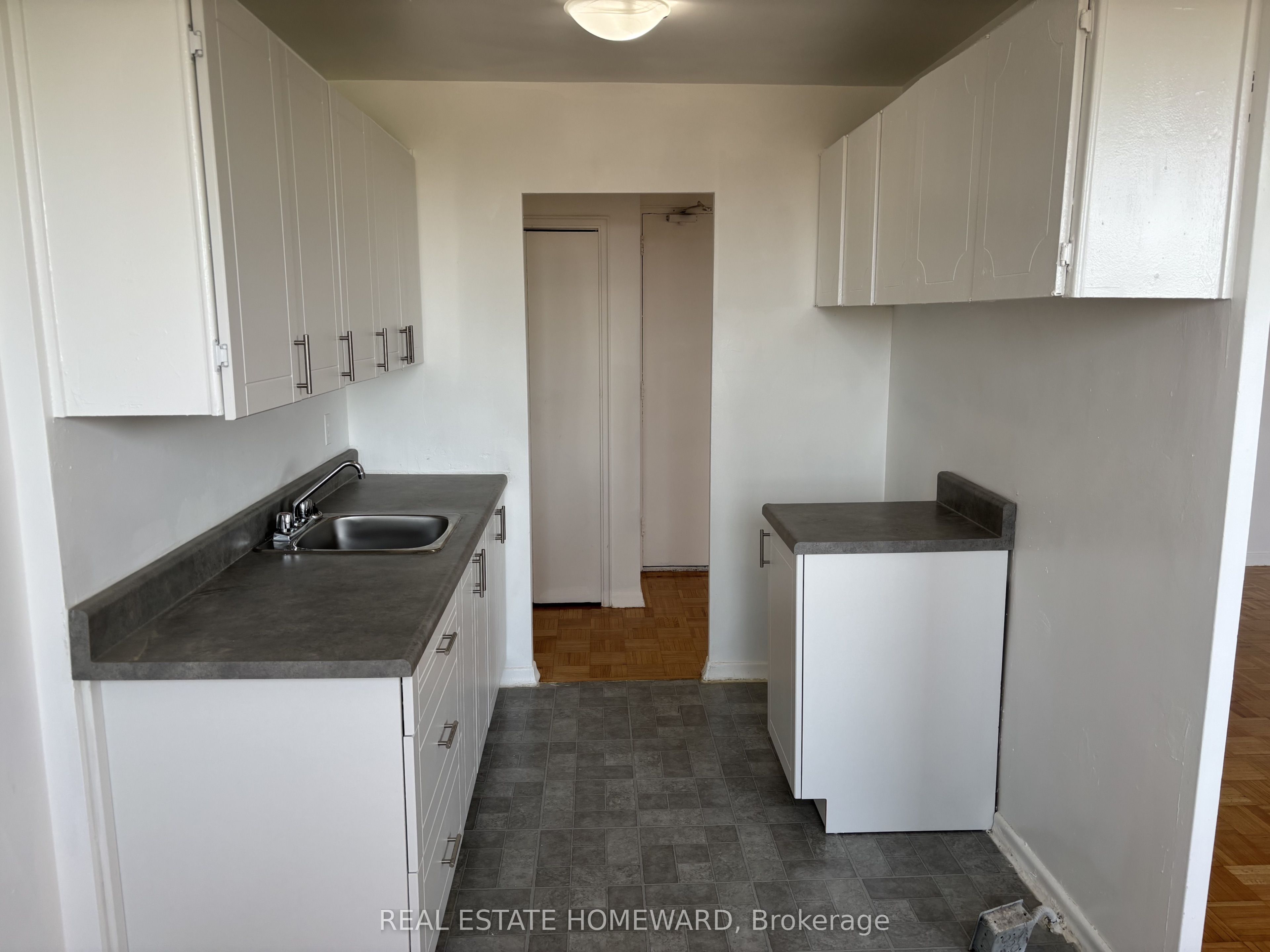 Additional image 4 of 512-1765 Lawrence Avenue E, Toronto, ON, M1R 2X8