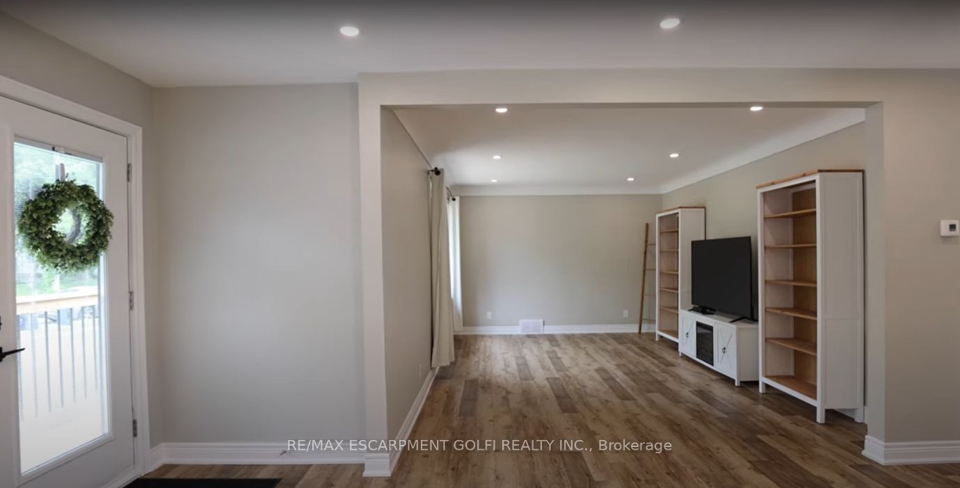 Additional image 4 of MAIN-3272- Frances Avenue, Niagara Falls, ON, L2J 2H8