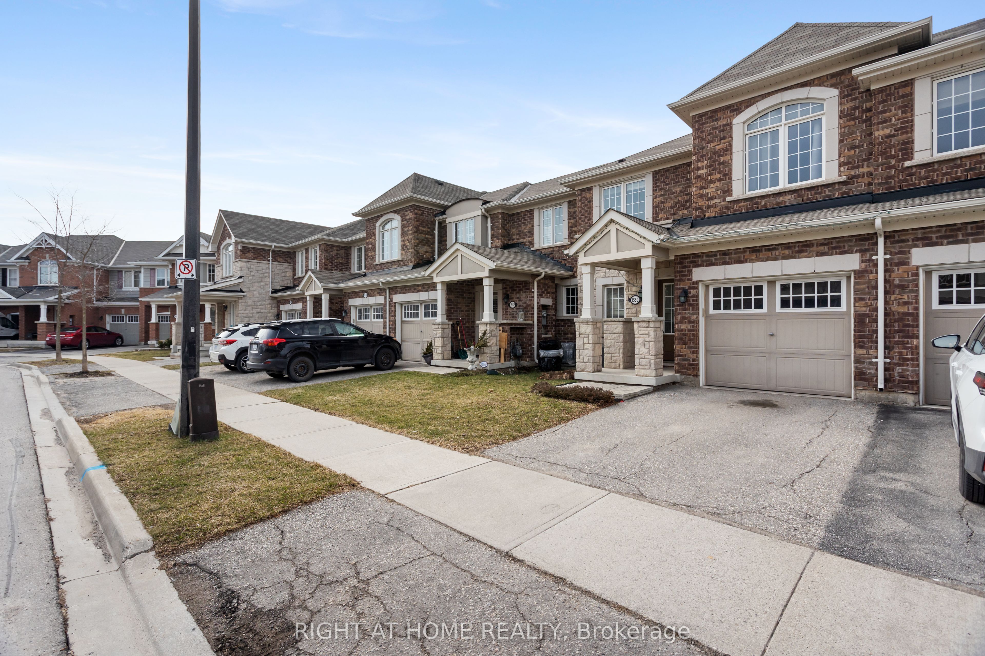 1550 Gainer Crescent, Milton, ON, L9T 8Y3 photo 2