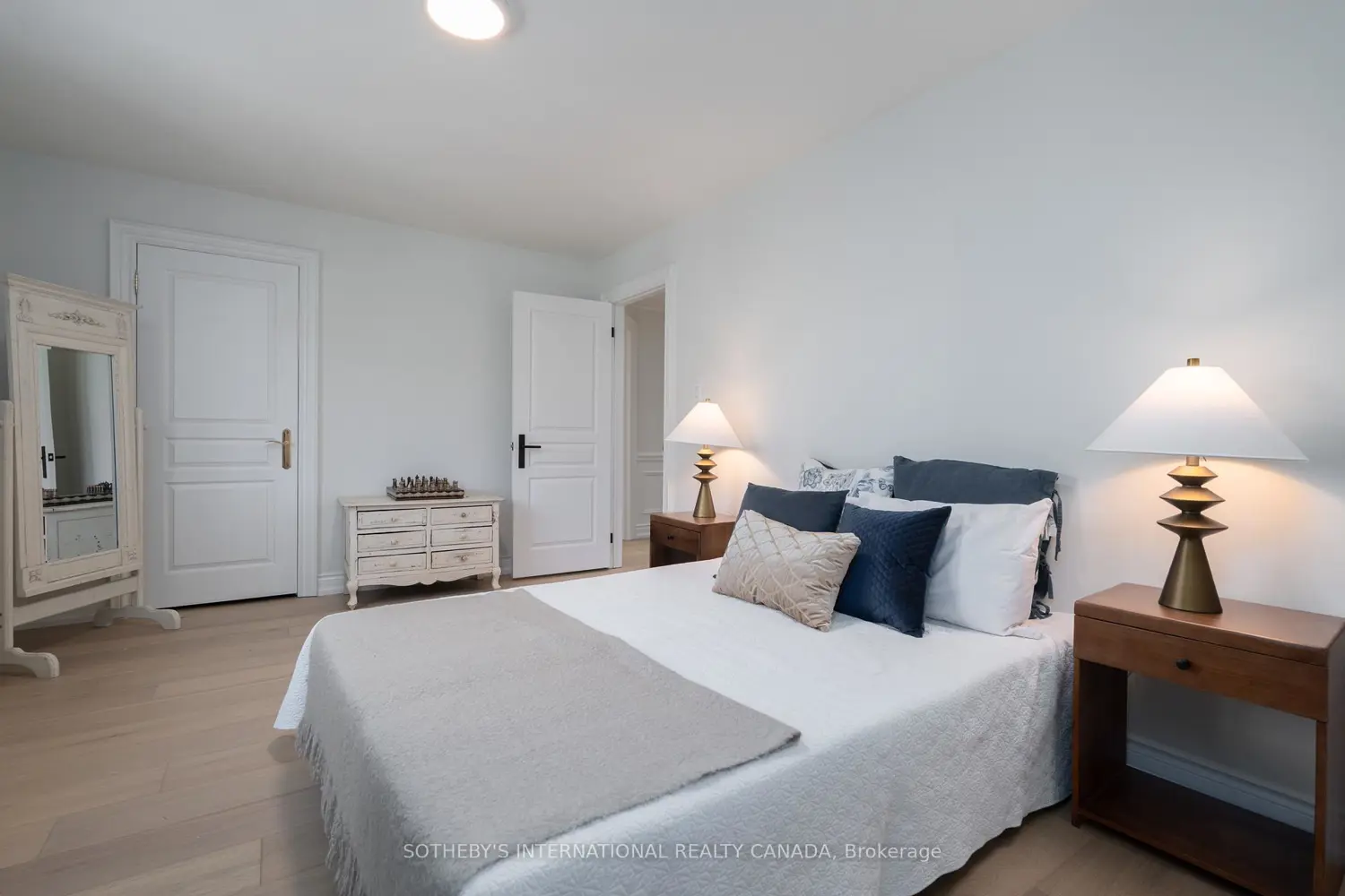 Additional image 11 of 5481 Middleport Crescent