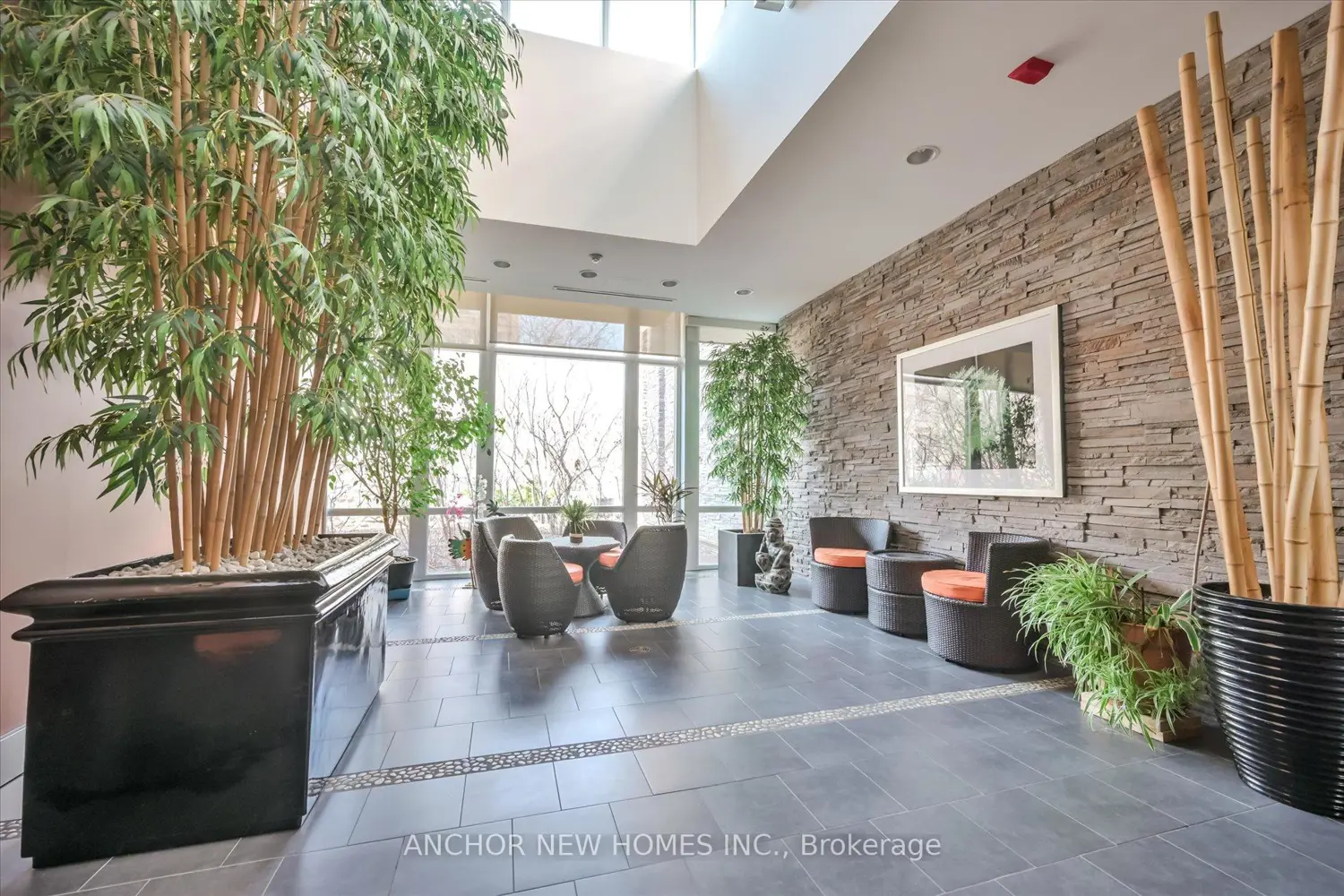 Additional image 10 of 57 Upper Duke Crescent 210