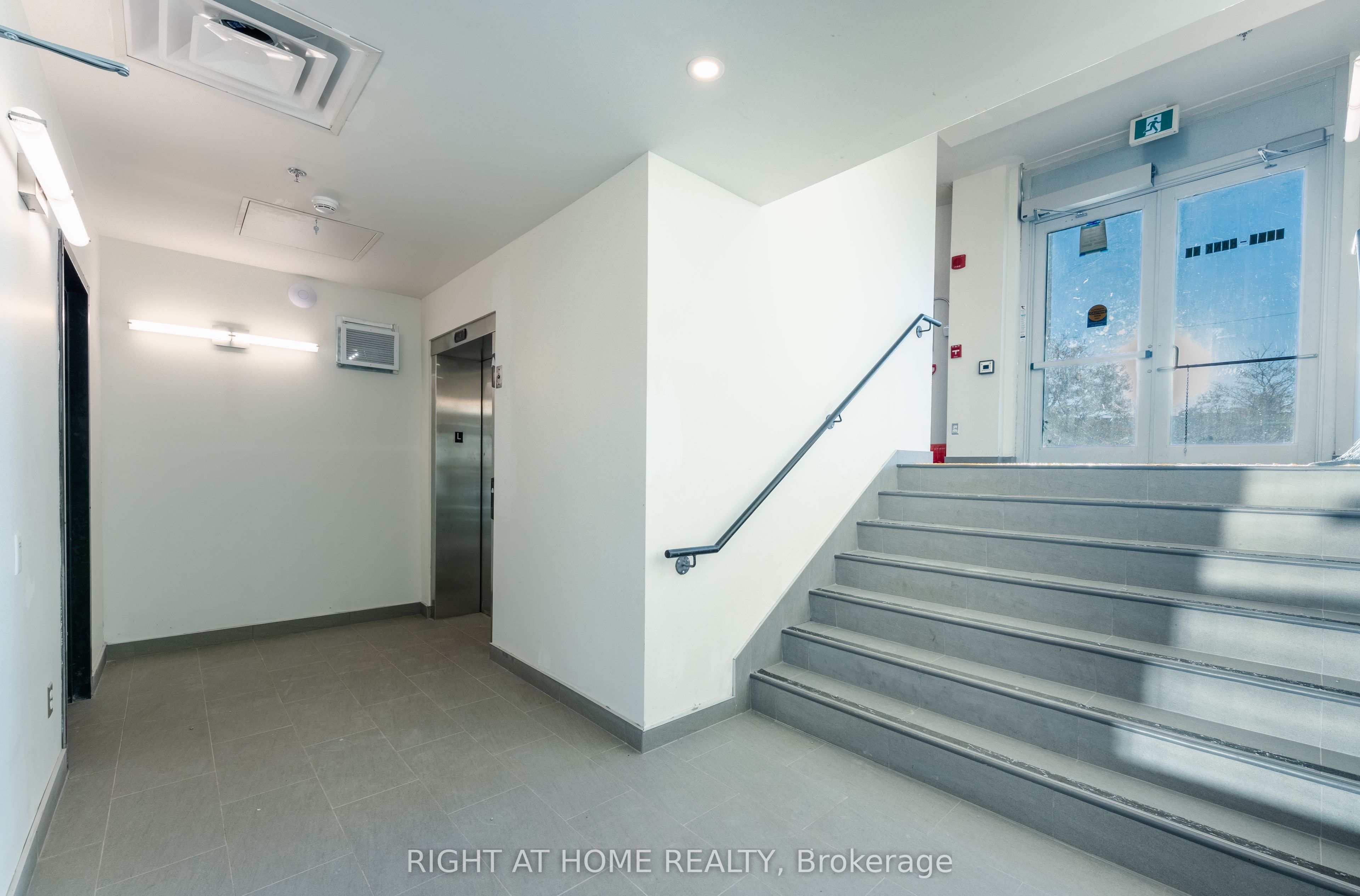 Additional image 6 of 101-1637 Bank Street, Ottawa, ON, K1V 7Y9