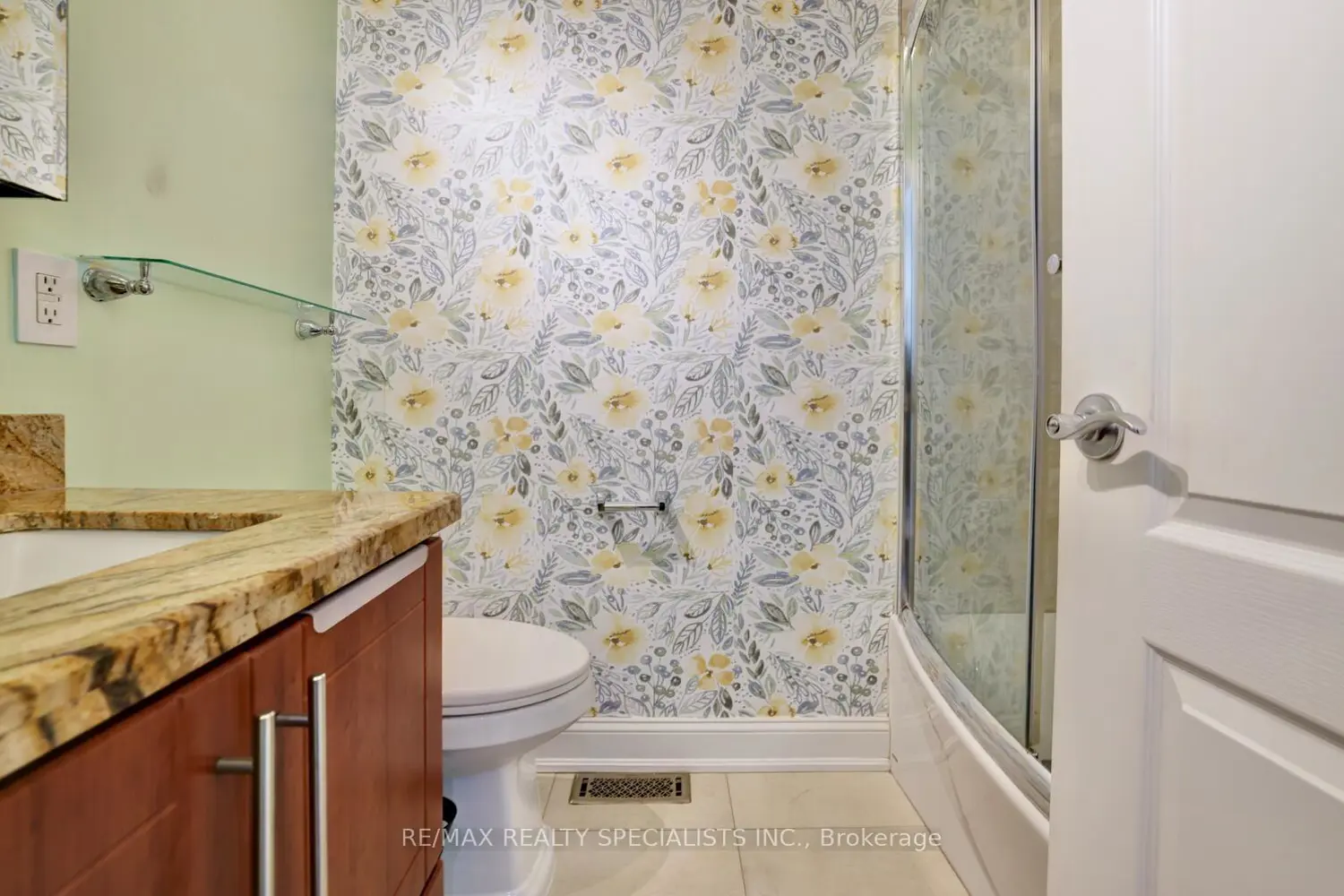 Additional image 14 of 2445 Homelands Drive 25