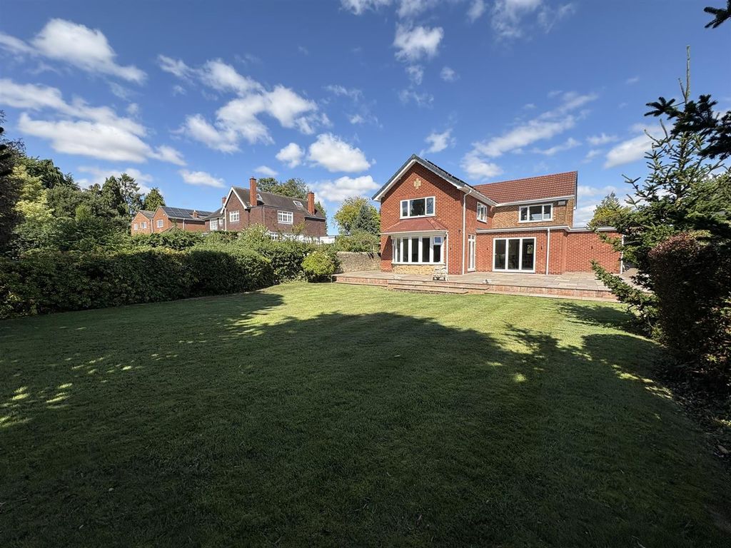 Additional image 2 of 4 bed detached house to rentMerrybent, Darlington DL2