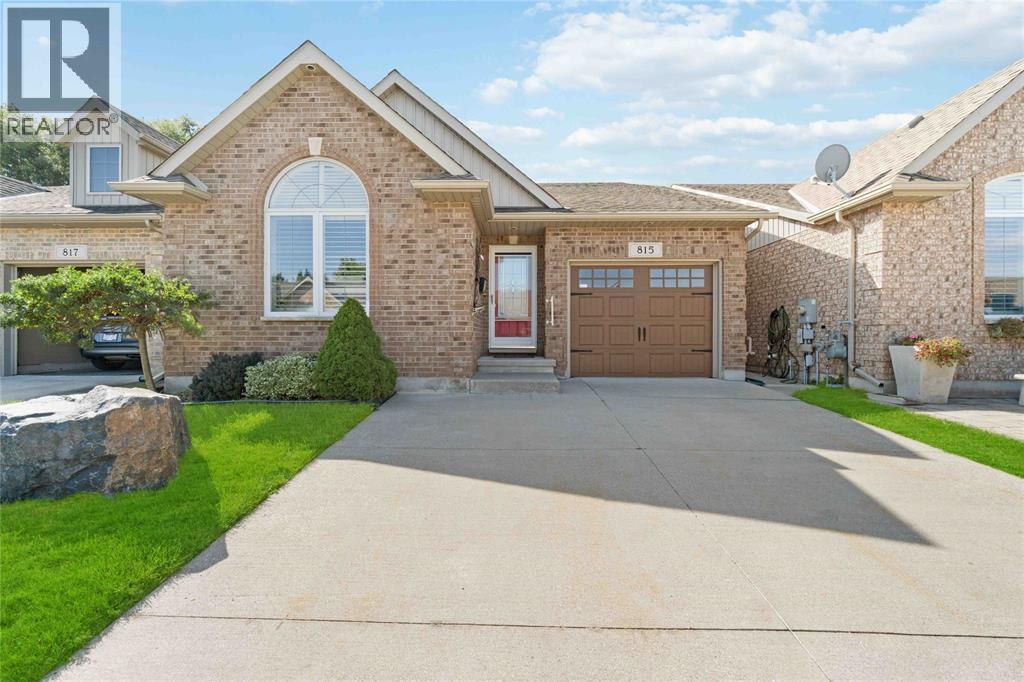 815 Carriage Way, Sarnia, ON, N7W0A5