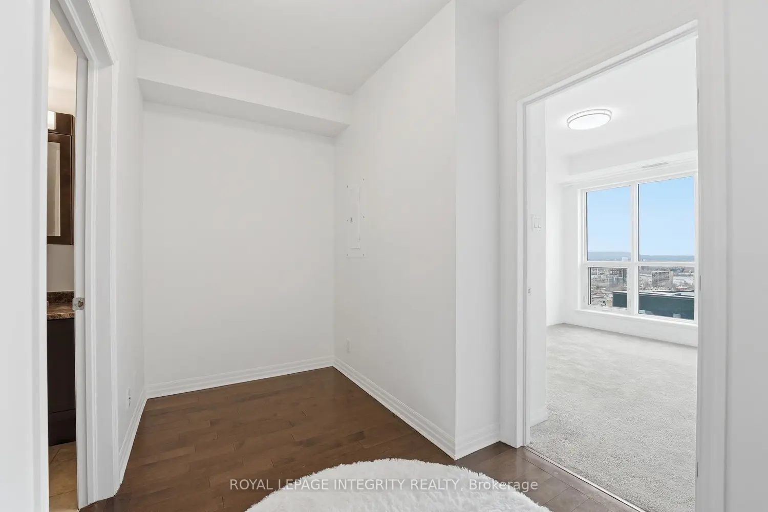 242 Rideau Street 2403