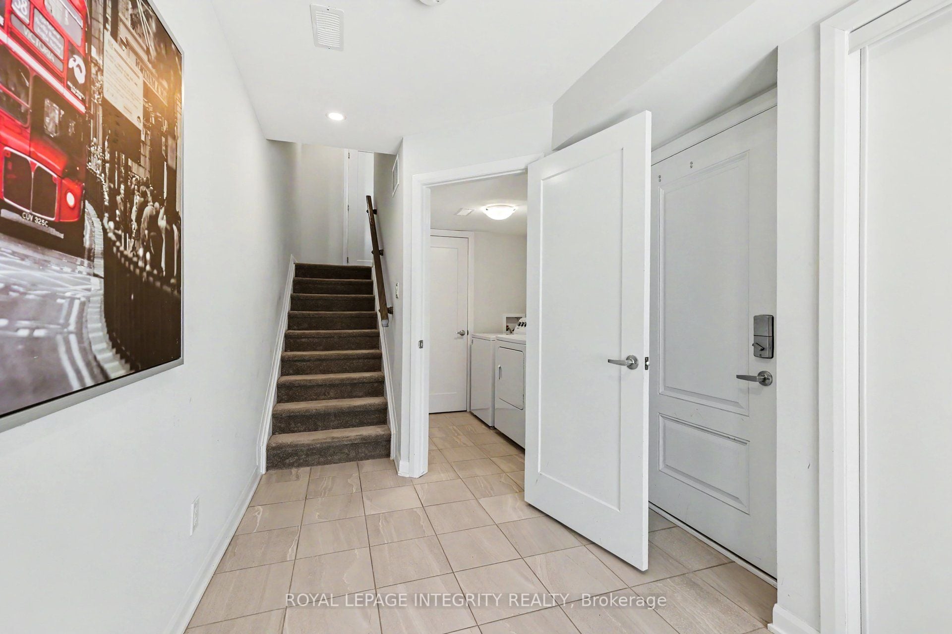 Additional image 4 of 906 Lixnaw Court, Ottawa, ON, K2J 6Y3