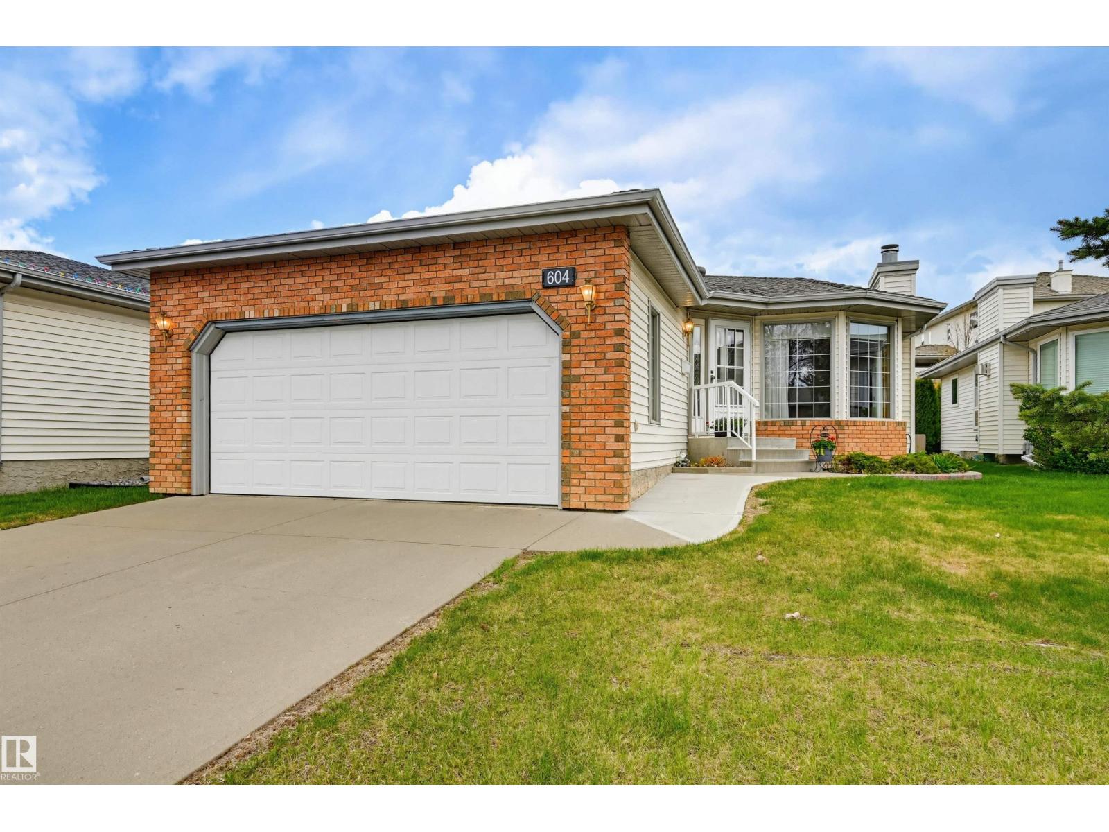 604 Revell Wynd NW, Edmonton, AB, T6R2H9