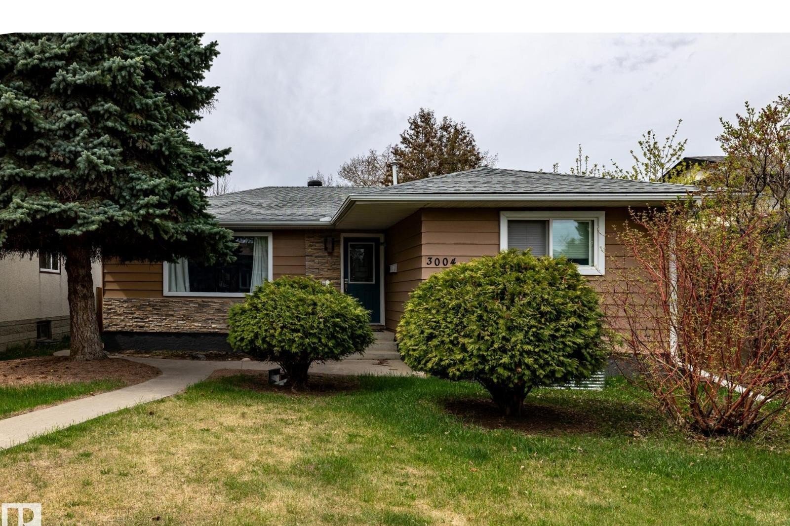 Additional image 8 of 3004 68 Street NW, Edmonton, AB, T6K1N6