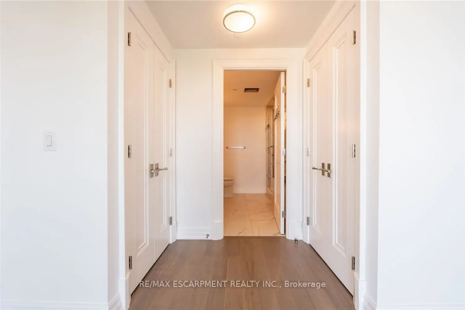 Additional image 10 of 2060 Lakeshore Road 406