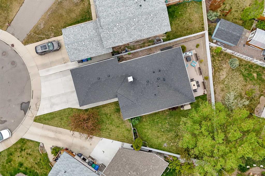 Additional image 2 of 15 Mt Rundle Place W, Lethbridge, AB, T1K 7B5