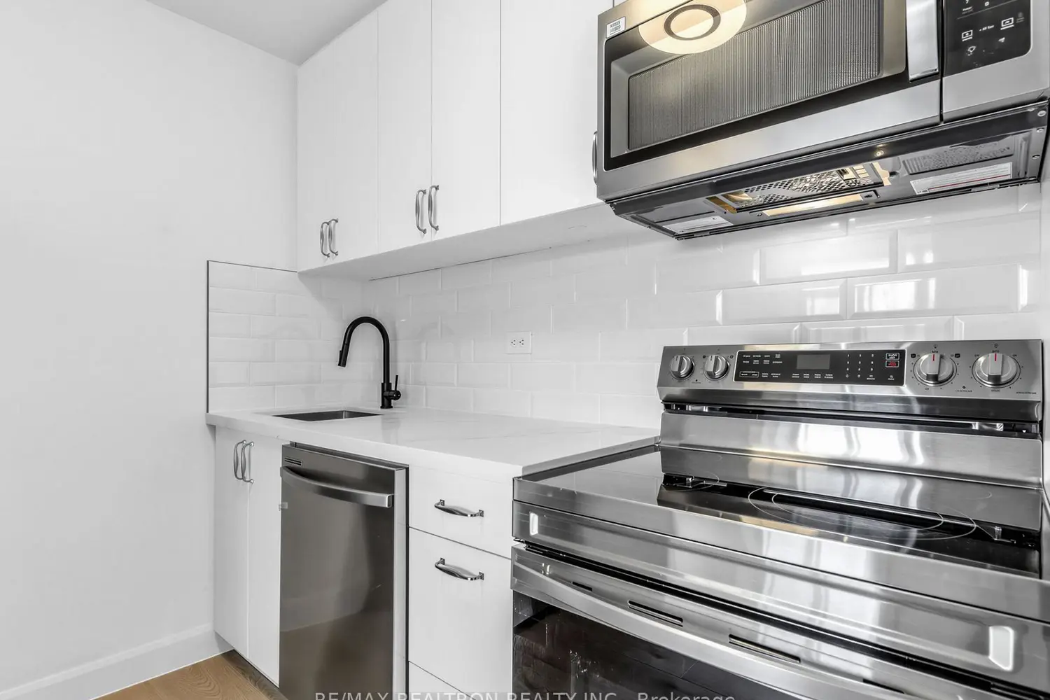 Additional image 5 of 580 Christie Street 302
