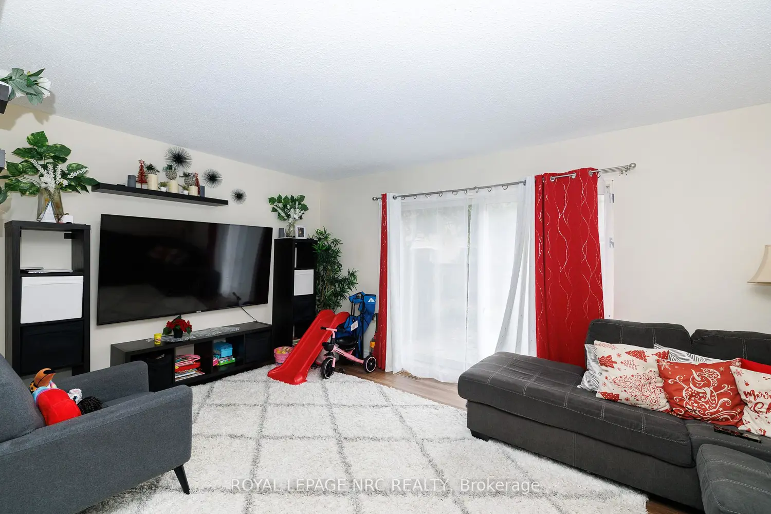 Additional image 8 of 50 Lakeshore Rd Unit 44 Road