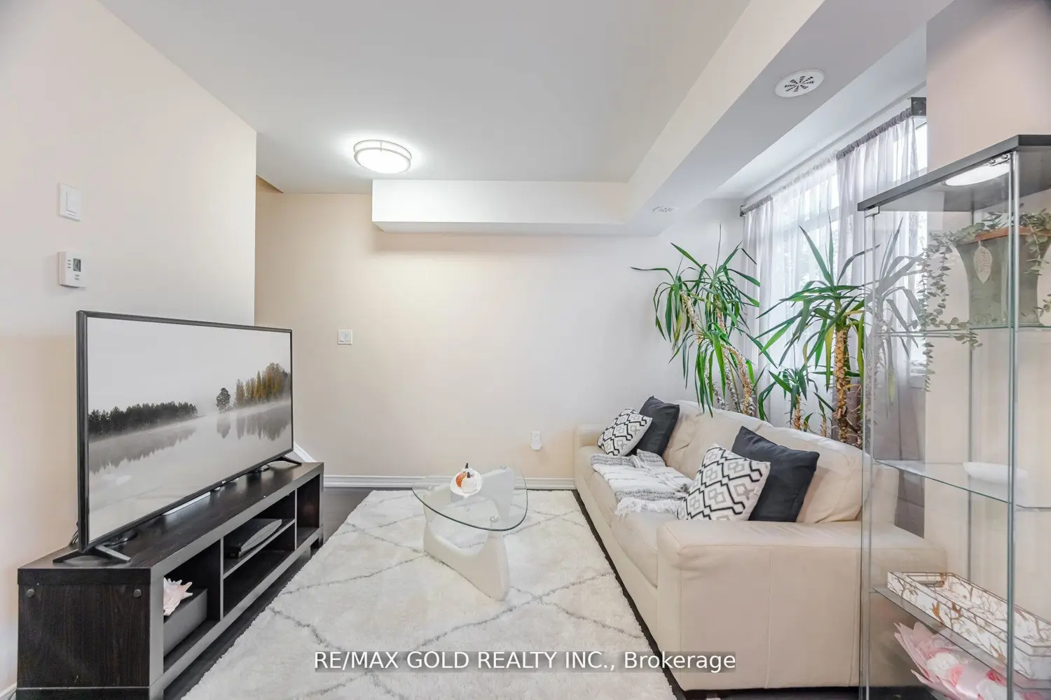 Additional image 8 of 80 Orchid Place 317