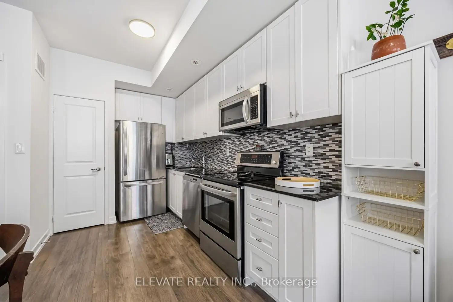 Additional image 8 of 869 Wilson Avenue 43