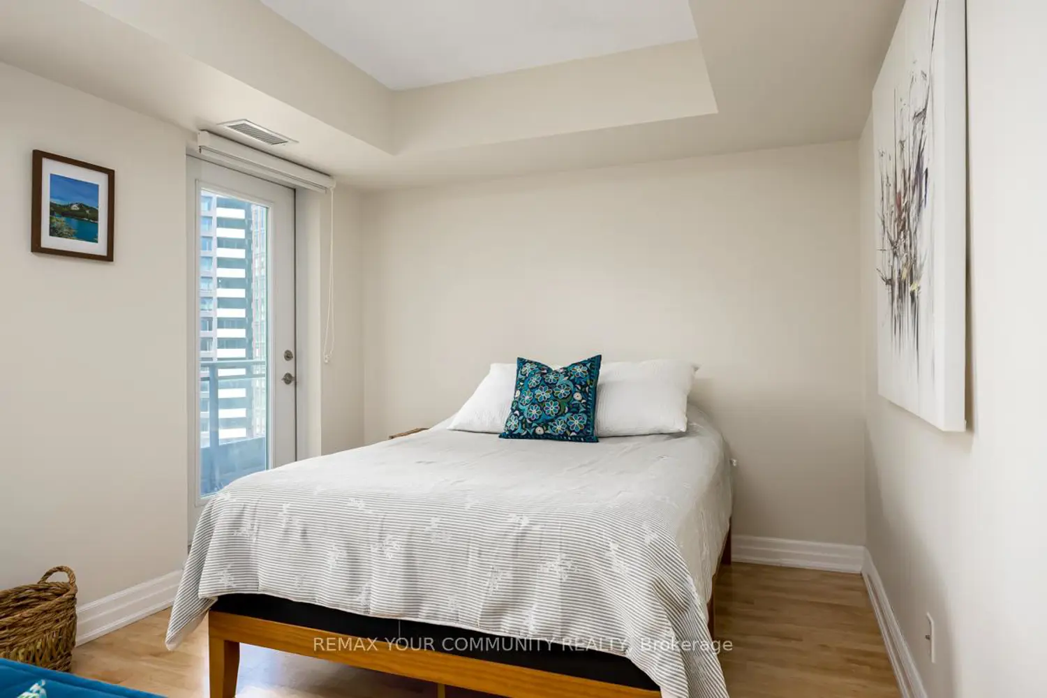 Additional image 7 of 8 Scollard Street 1108