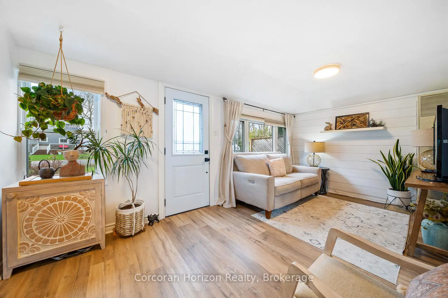 555 O'leary Lane photo 3