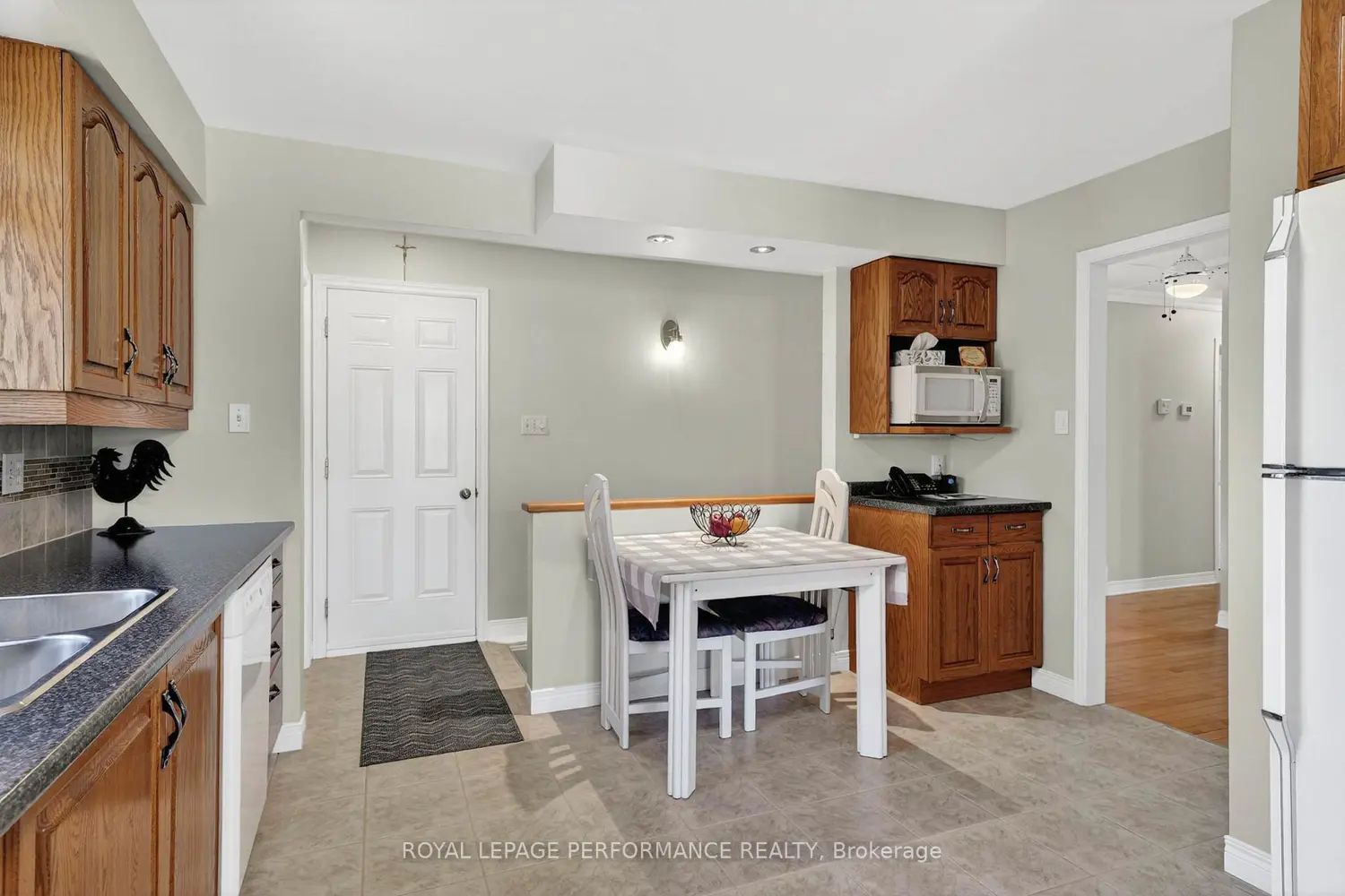 Additional image 3 of 674 Hamilton Crescent