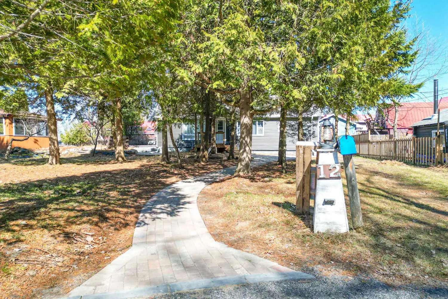 Additional image 16 of 12 Mowat Crescent