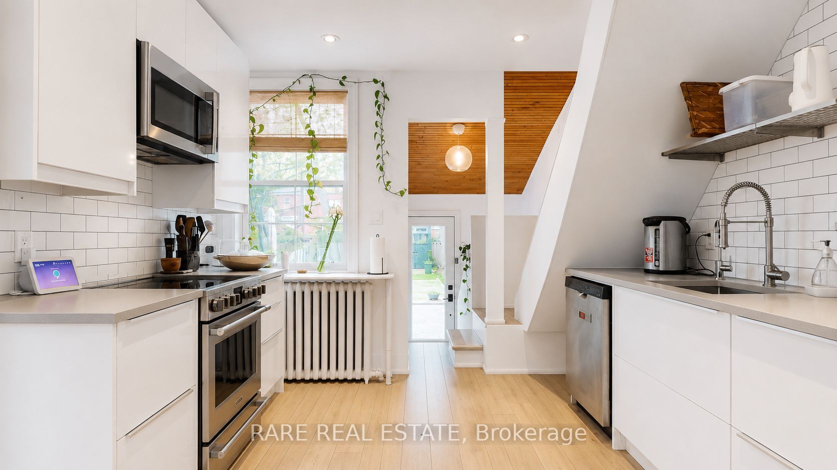 Additional image 3 of 48 Redwood Avenue, Toronto, ON, M4L 2S6