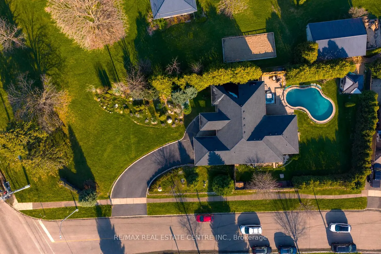 2 Irongate Drive photo 4