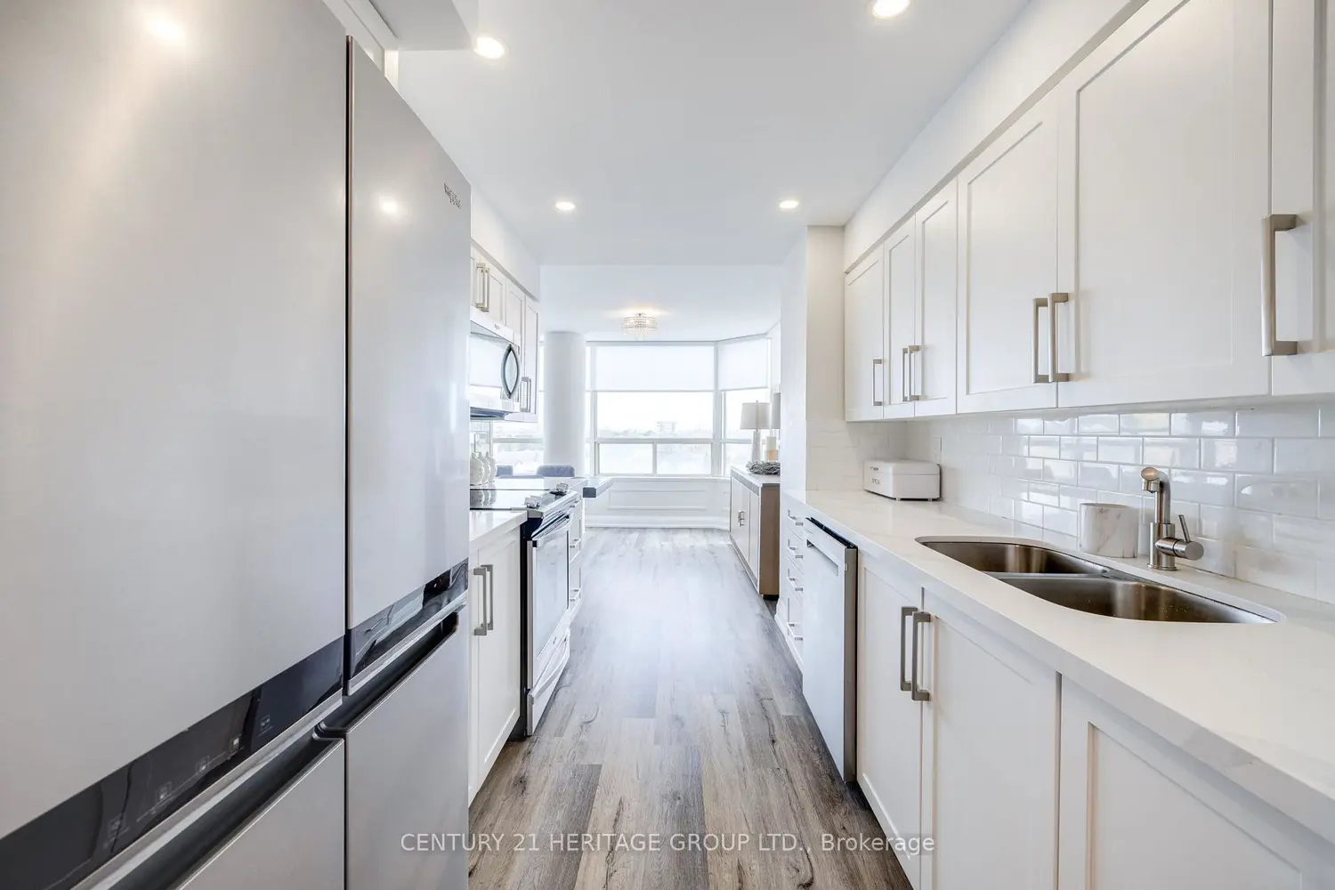 7 Townsgate Drive 707