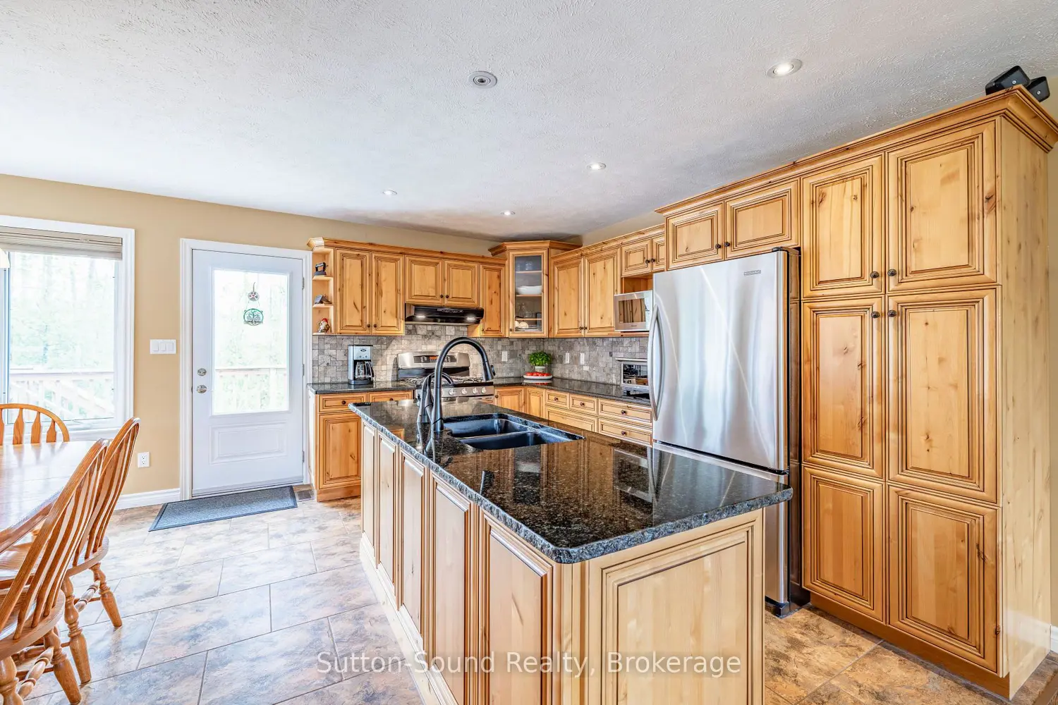 Additional image 8 of 98 Birch Street