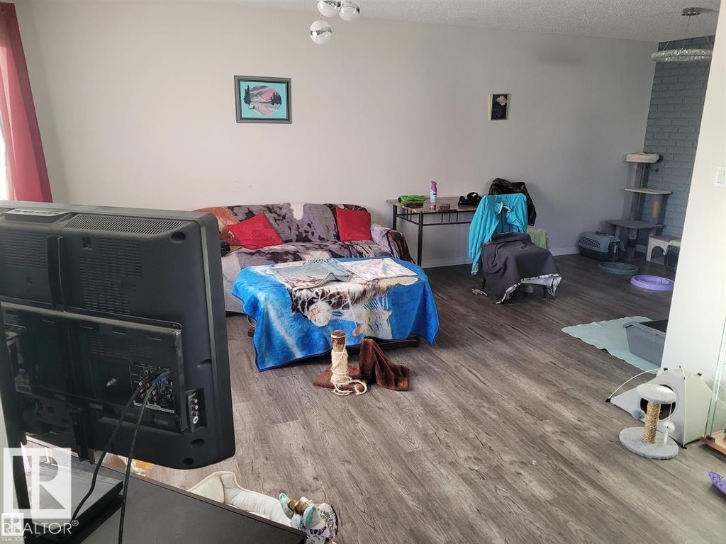 Additional image 3 of 11616 152 Avenue NW, Edmonton, AB, T5X1C7