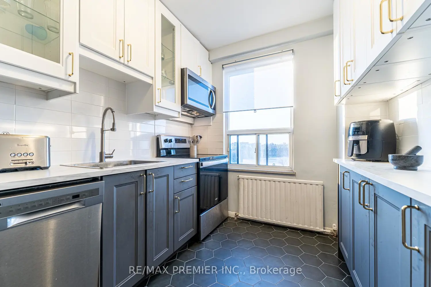 Additional image 5 of 660 Eglinton Avenue 612
