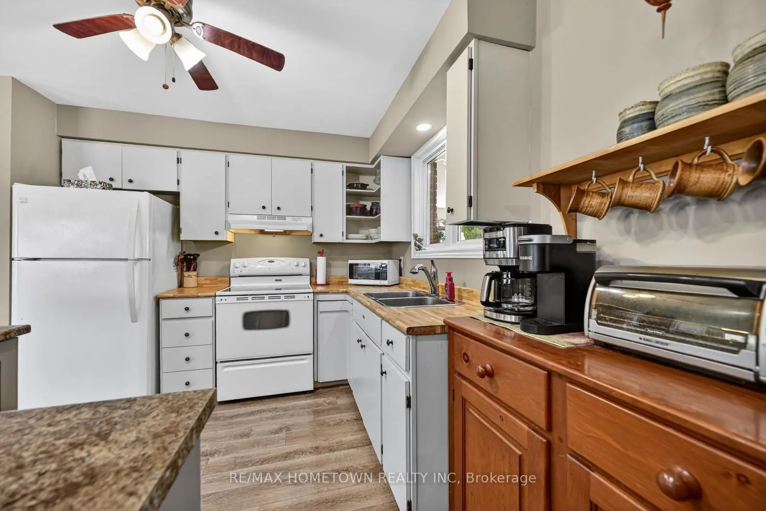 9604 Mckay Road photo 2