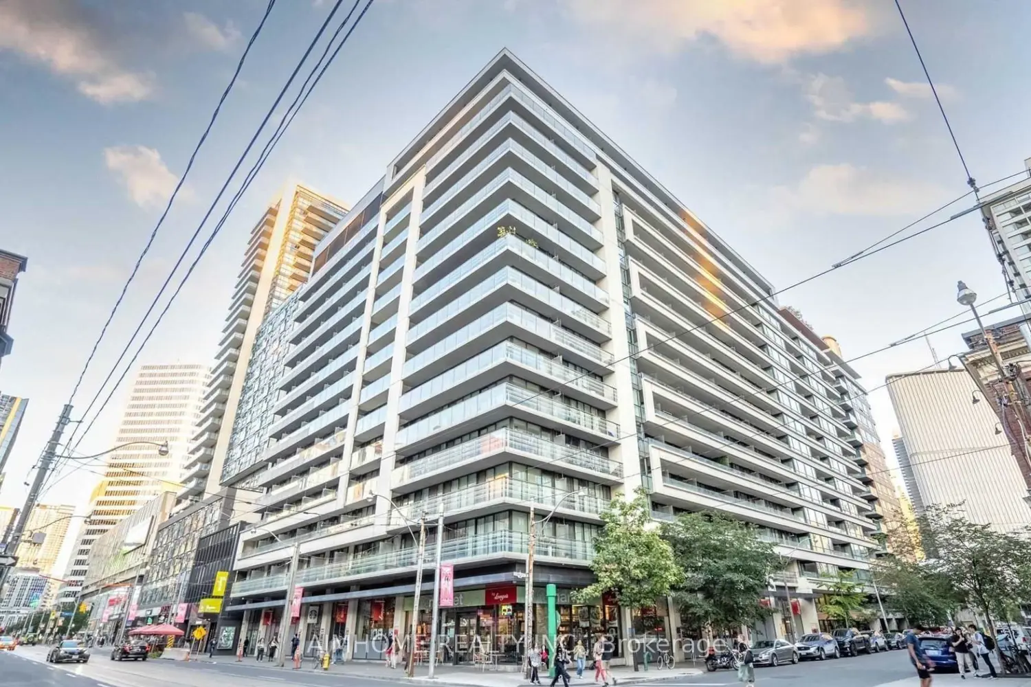 111 Elizabeth Street 705