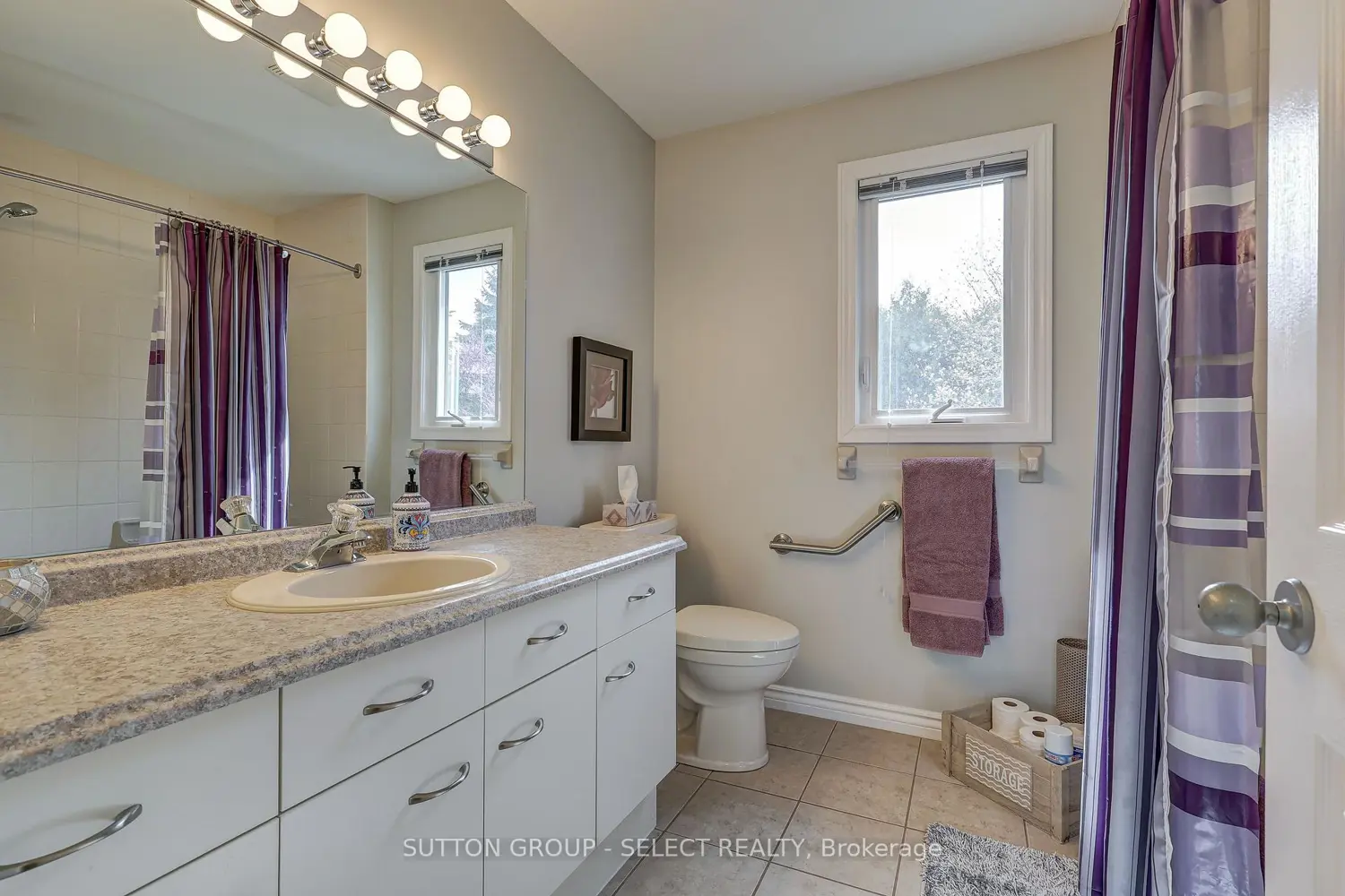 Additional image 11 of 462 Ambleside Drive