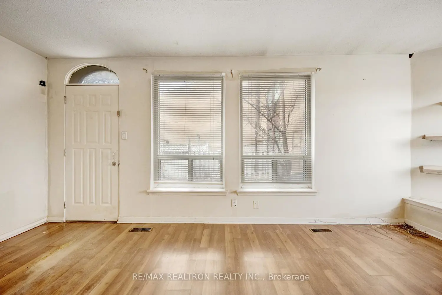 Additional image 6 of 250 John Garland Boulevard 106
