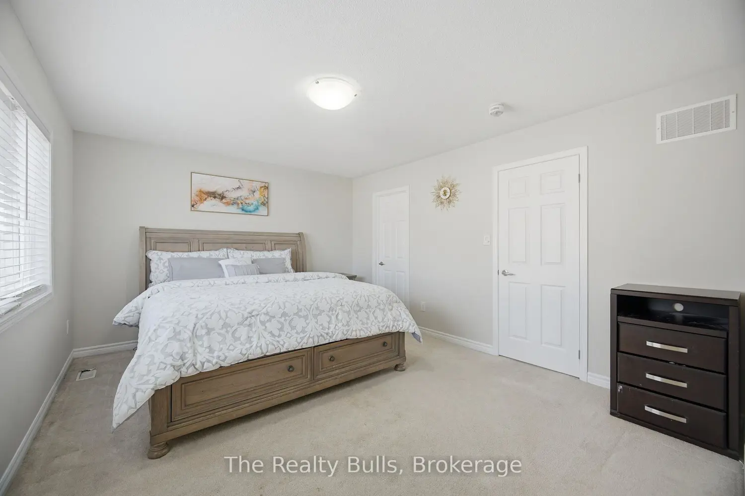 Additional image 12 of 37 Lothbury Drive