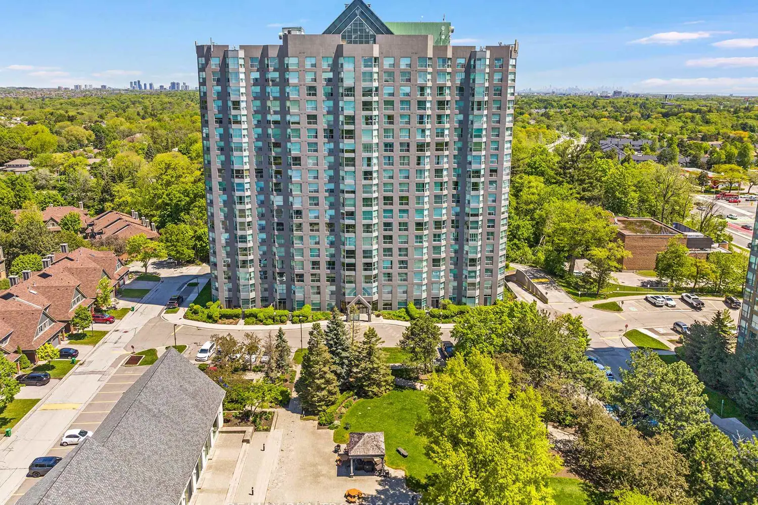 2155 Burnhamthorpe Road 603