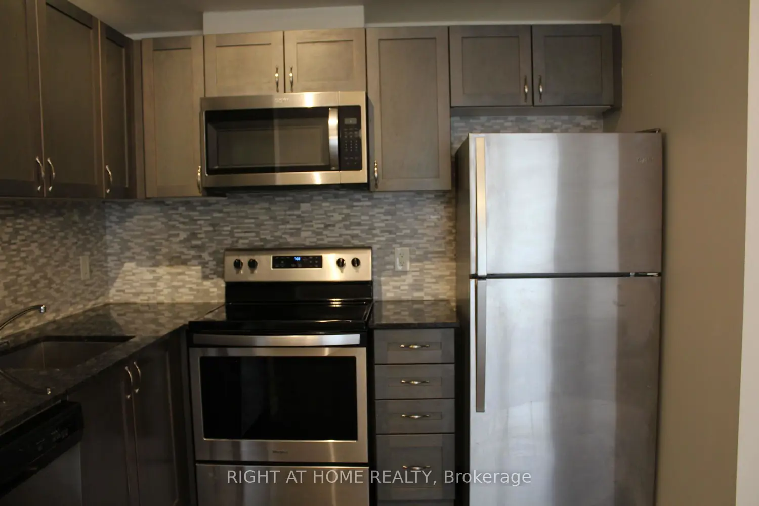 Additional image 6 of 6 Bicknell Avenue 17