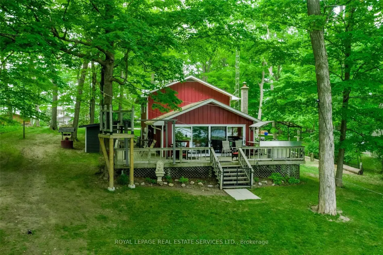 5374 Close Point Road 15