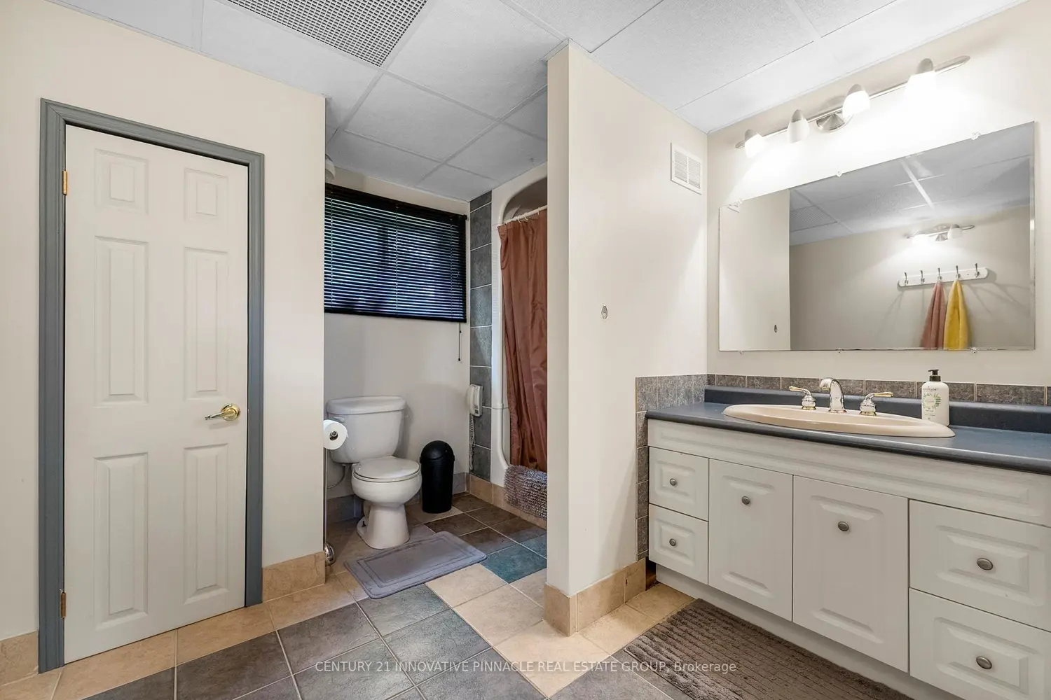 Additional image 19 of 594 Herbert Street
