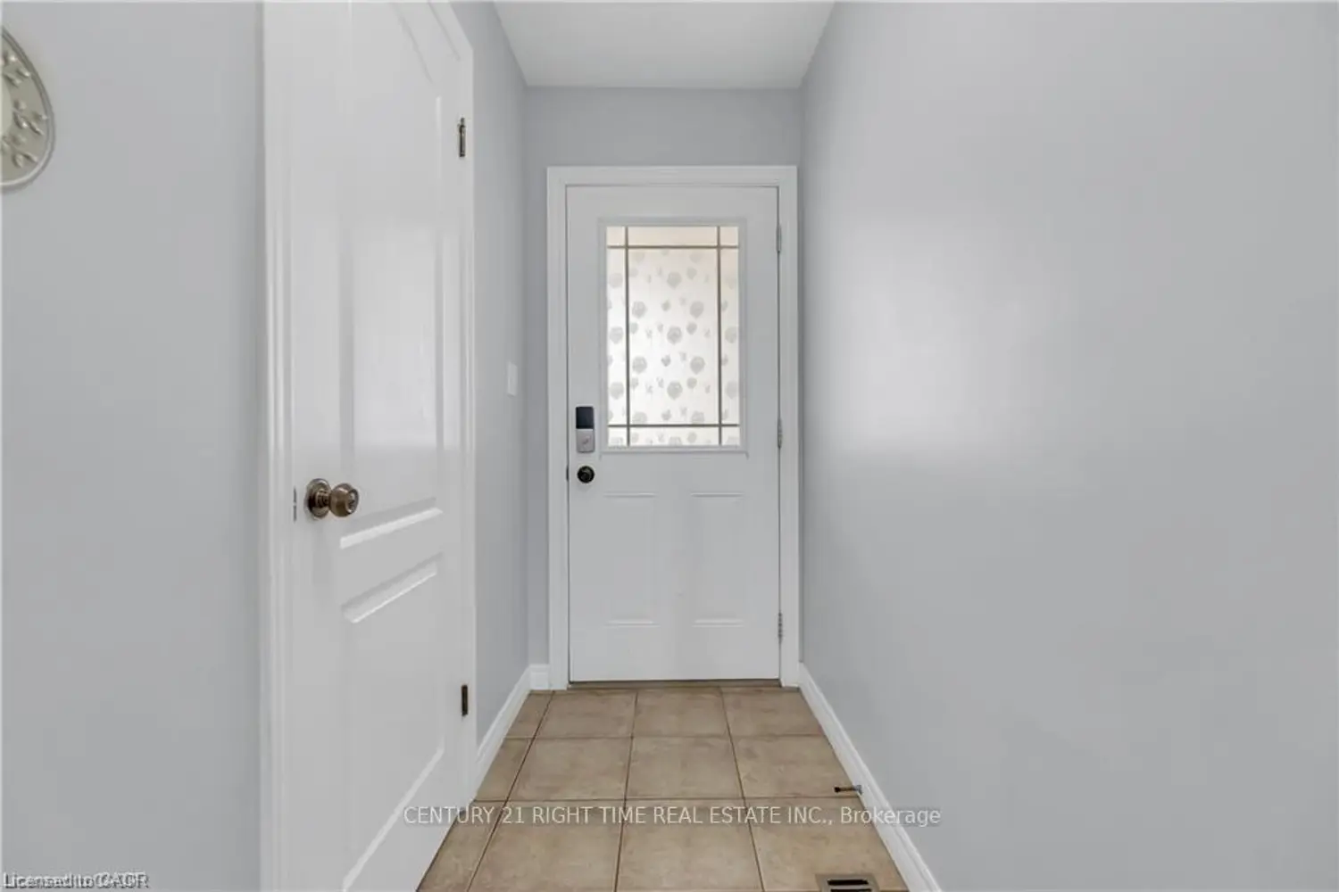 48 Clough Crescent photo 3