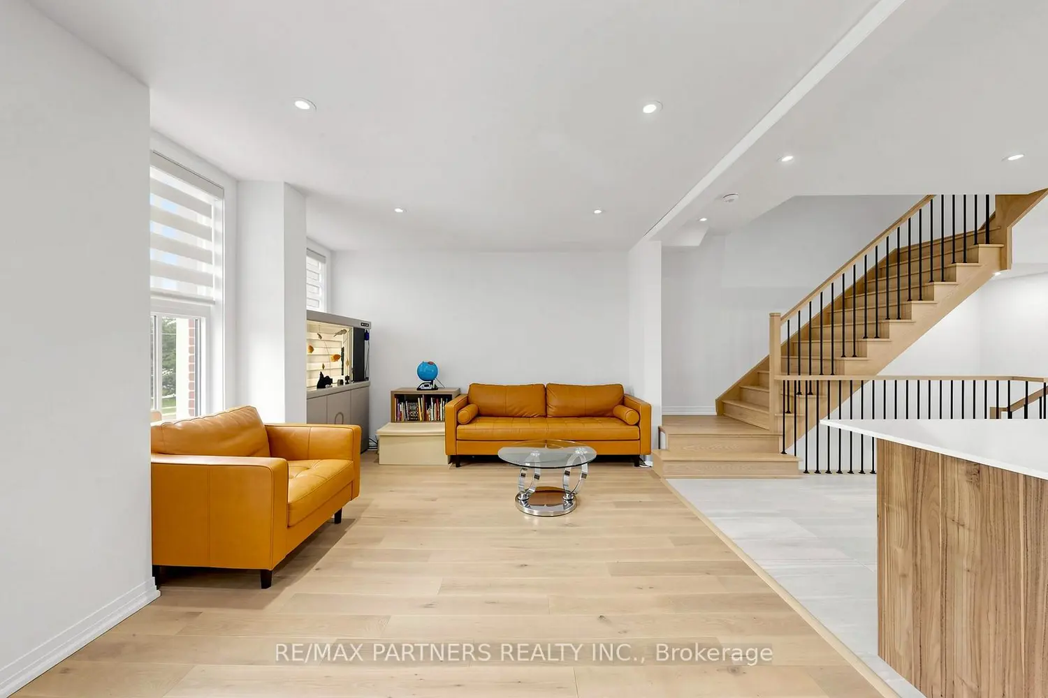 Additional image 2 of 9092 Woodbine Avenue