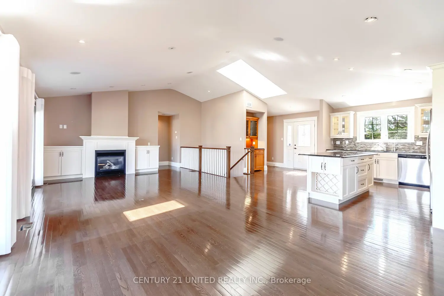 Additional image 9 of 301 Carnegie Avenue 14
