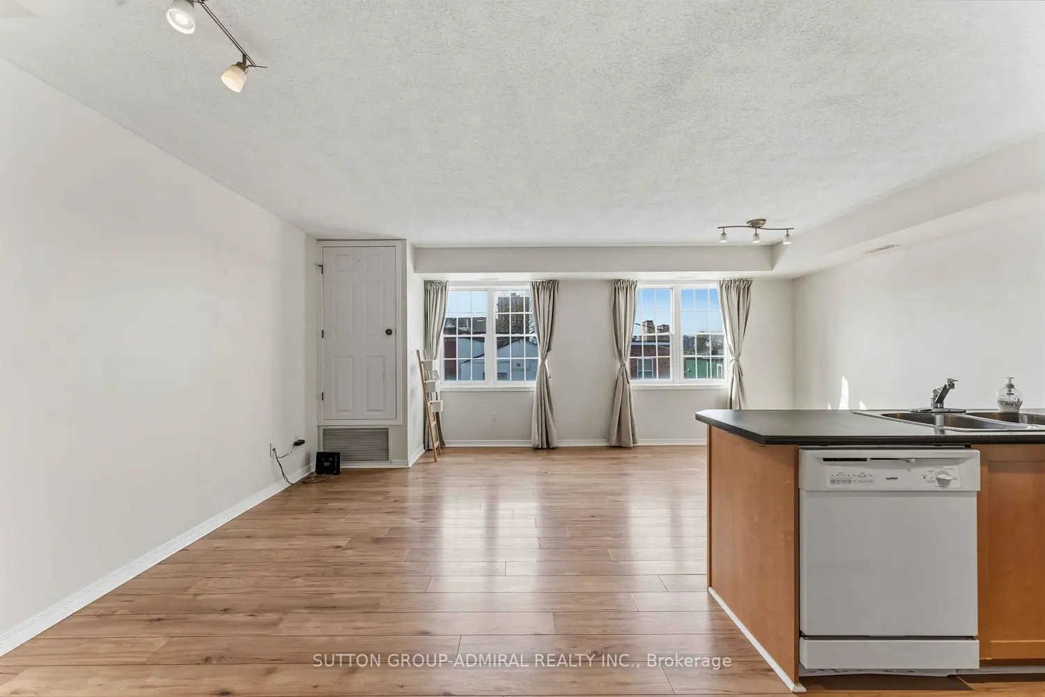 Additional image 7 of 130 Rochester Street 9