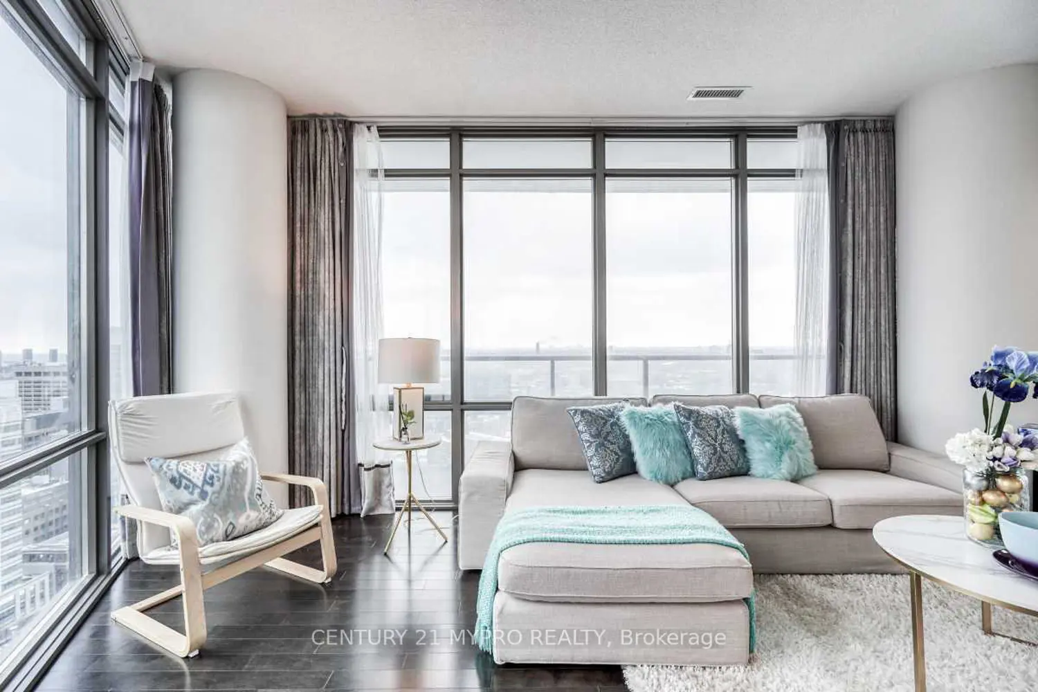 Additional image 7 of 832 Bay Street 2810