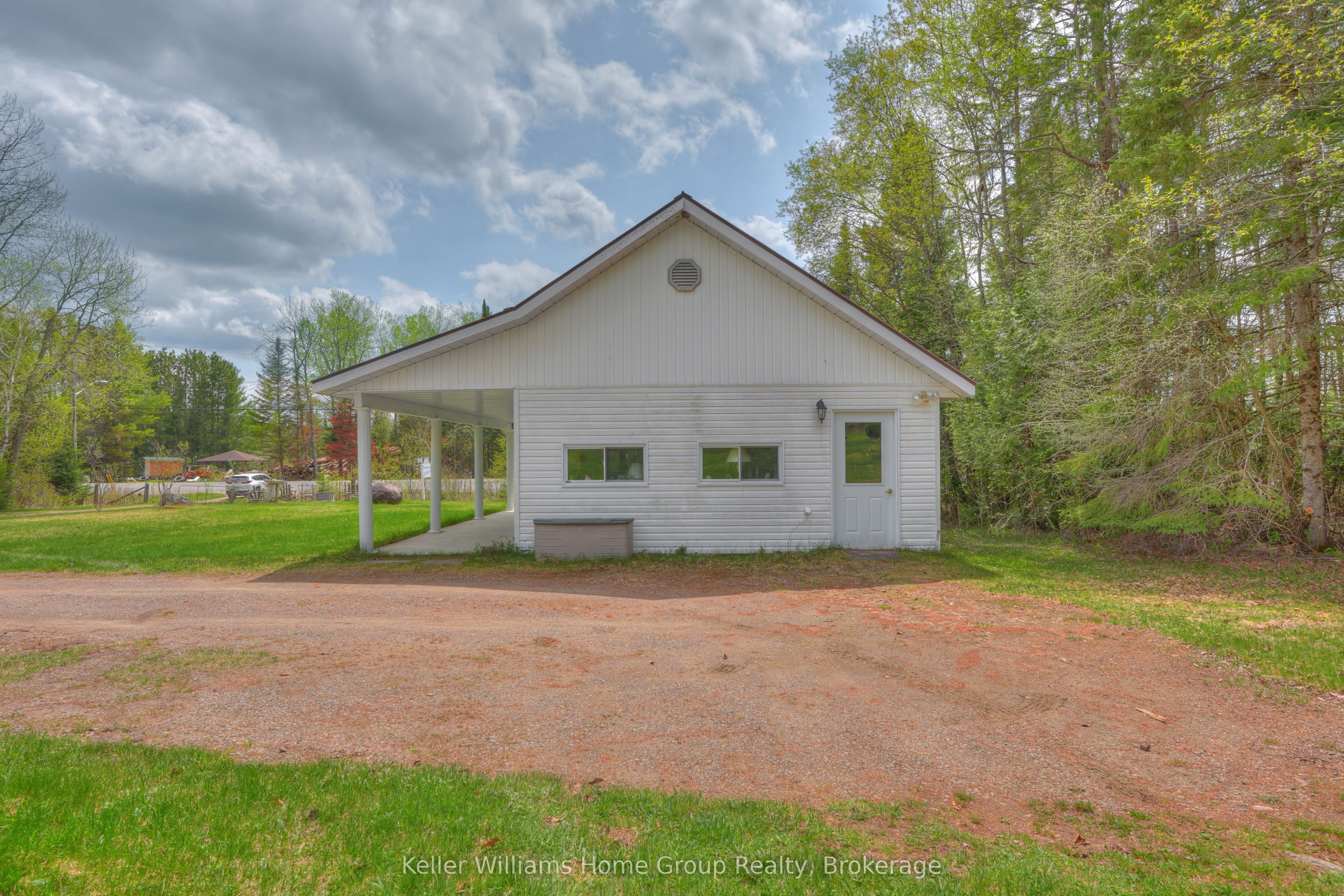 Additional image 6 of 5311 Loop Road, Highlands East, ON, K0L 2A0