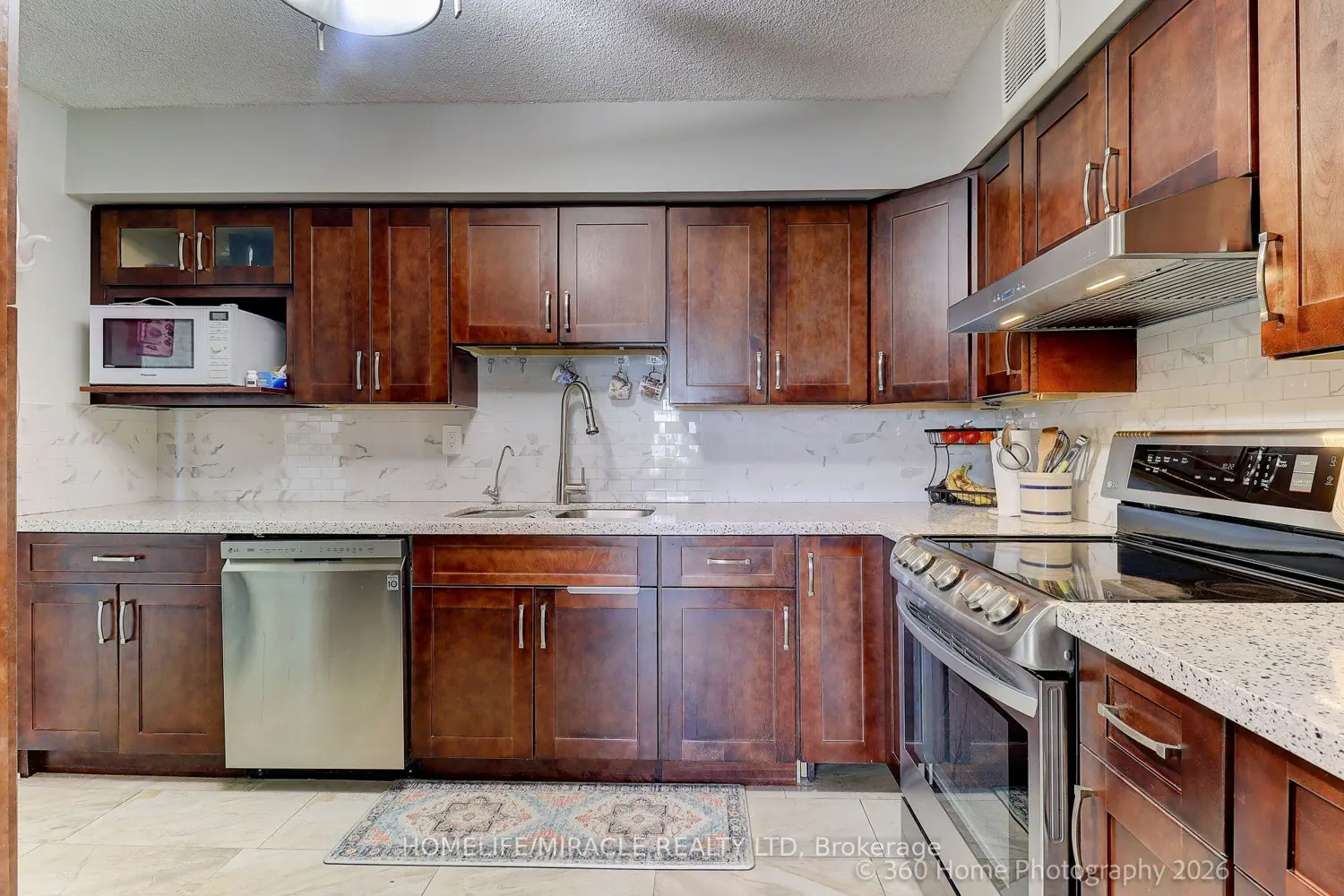 Additional image 8 of 3380 Eglinton Avenue 909