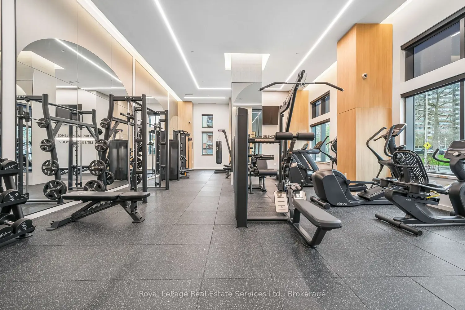 Additional image 18 of 2088 James Street 711
