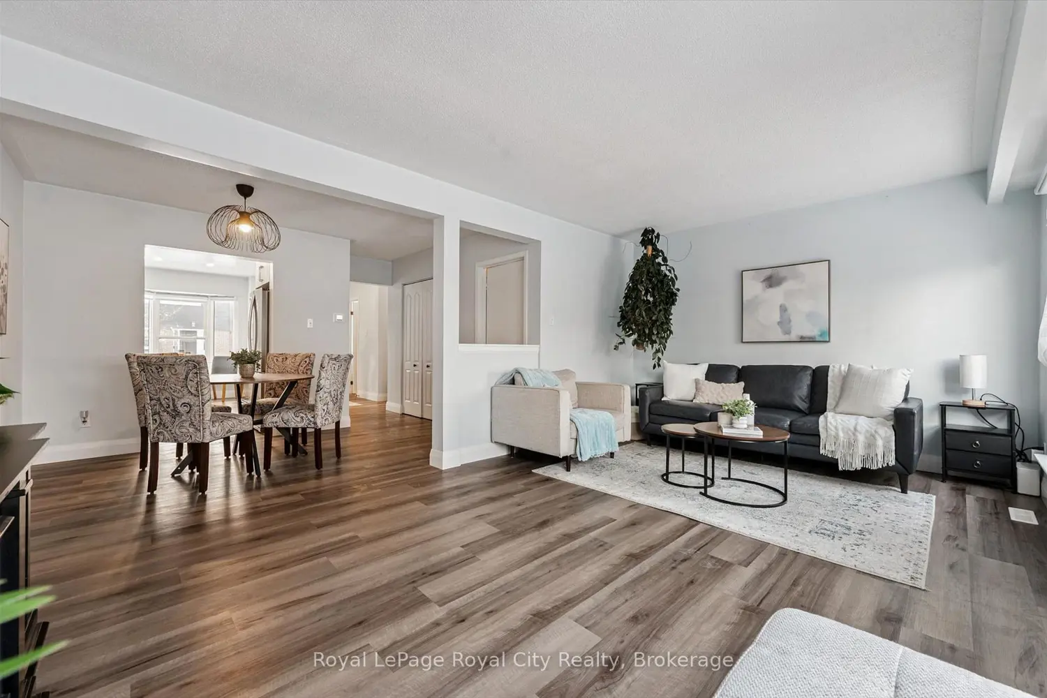 121 Bagot Street 30 photo 3