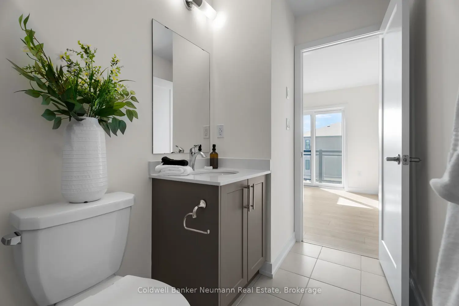 Additional image 16 of 940 St David Street 51